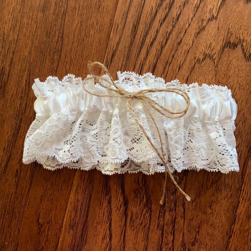 White lace garter with burlap string